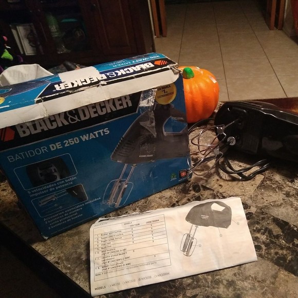 Black & Decker MX300B 250-watt Mixer W 5 Speeds - - Picture 1 of 7